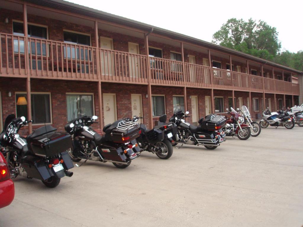 Hotchkiss Inn Motel